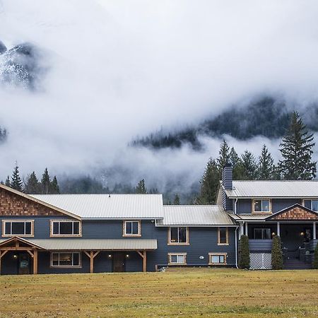 Bella Coola Eagle Lodge Dış mekan fotoğraf